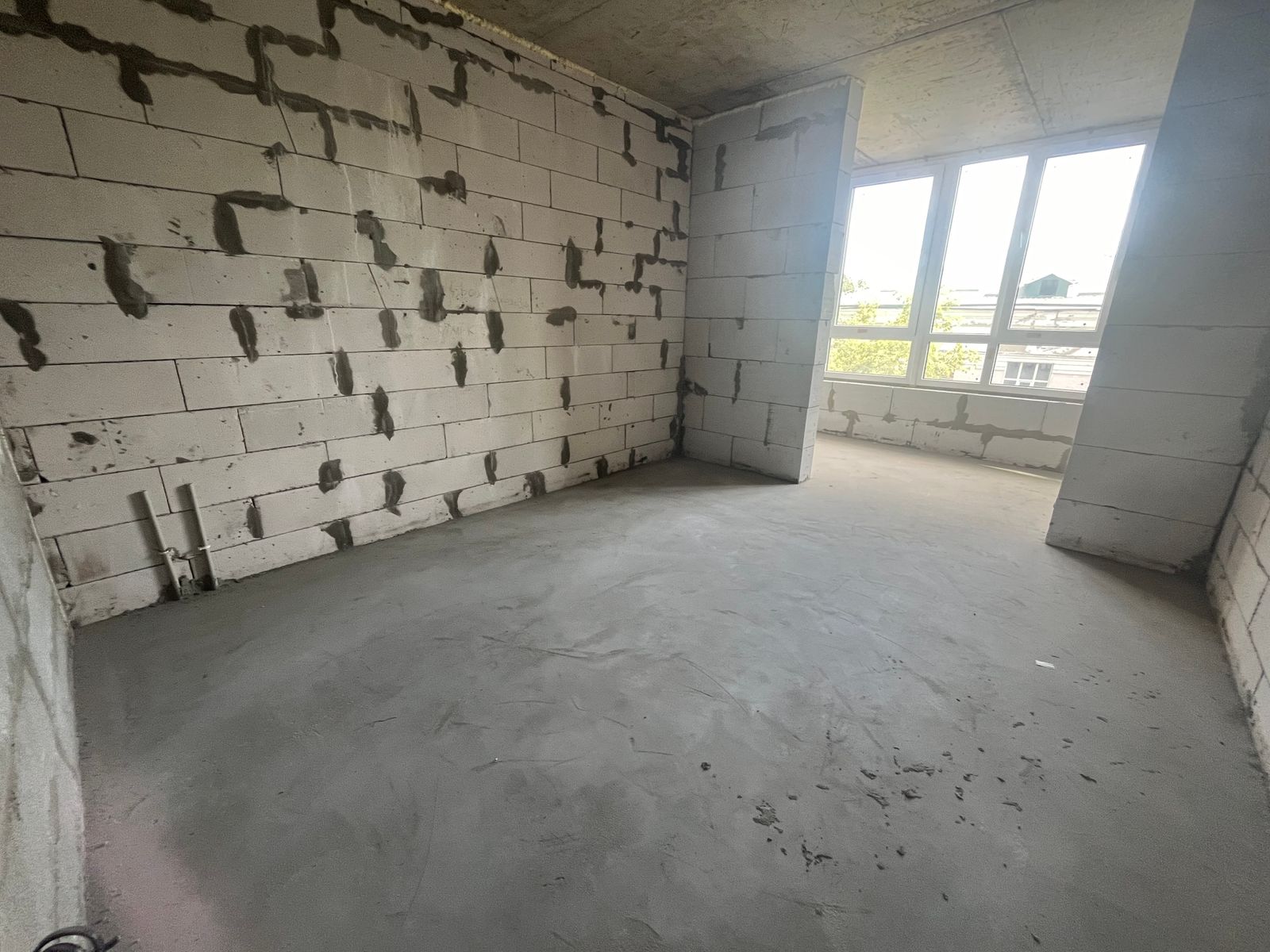 1836625158910349