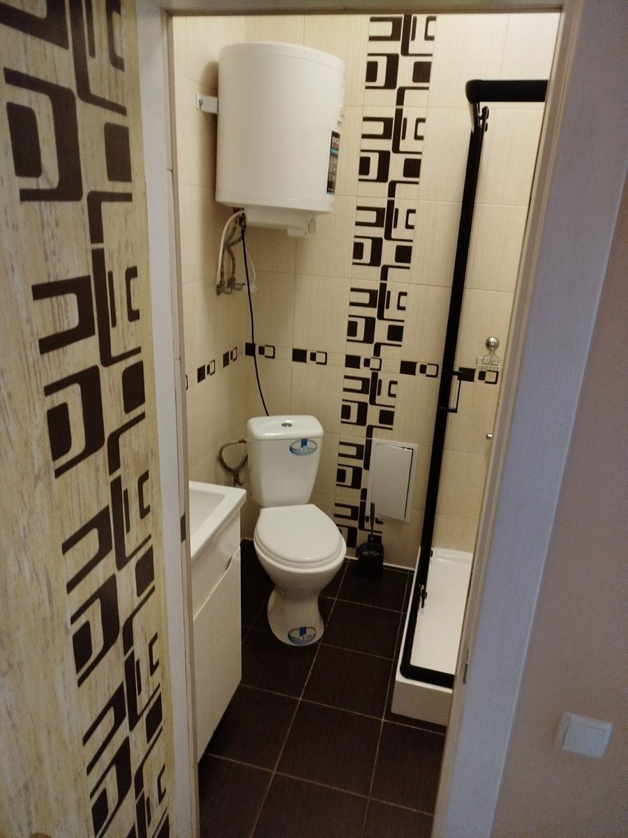 1837101843190350