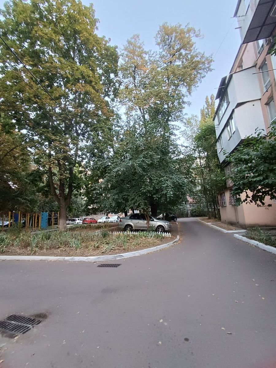 1842685654470350