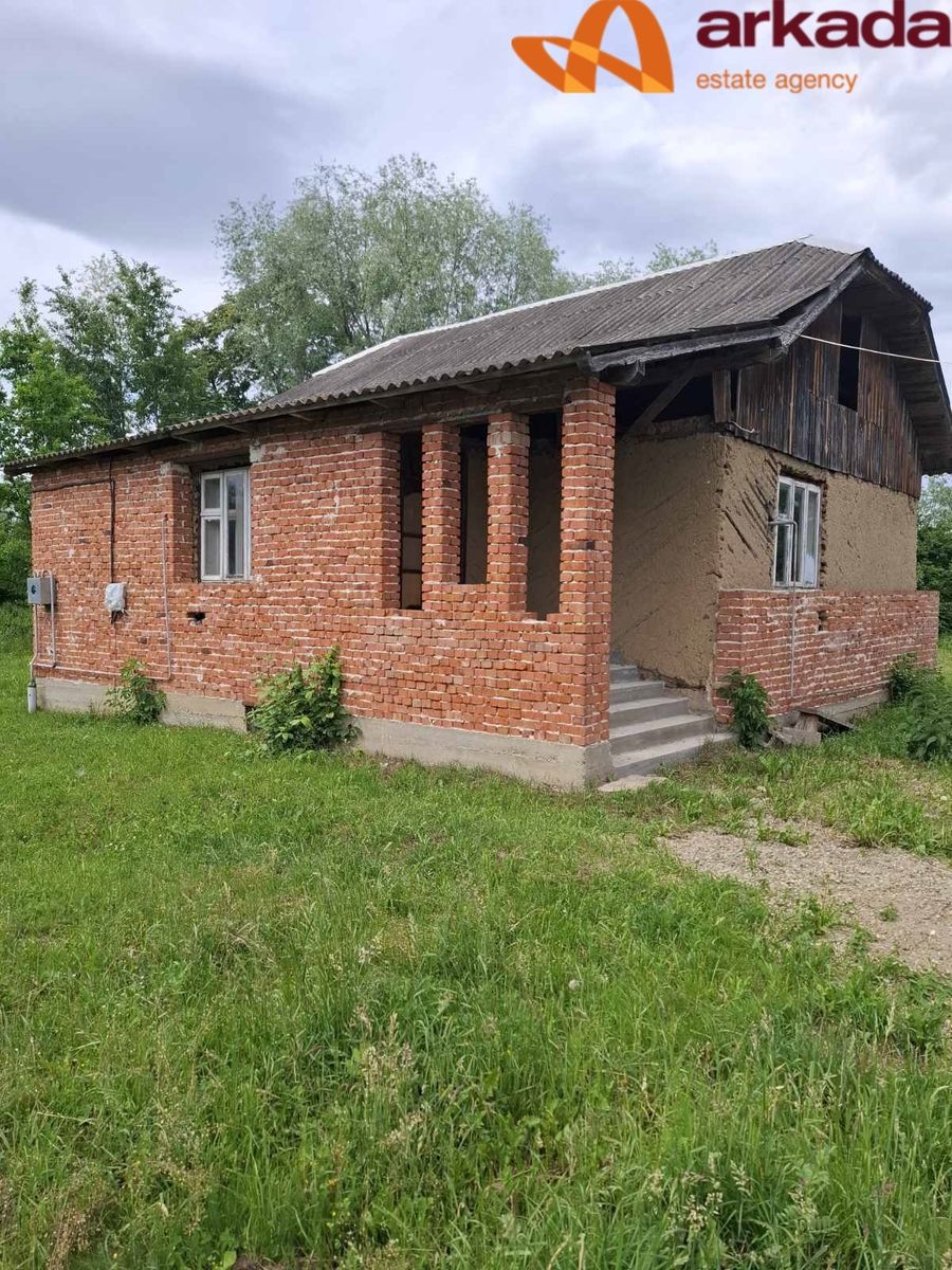 1836067855726351
