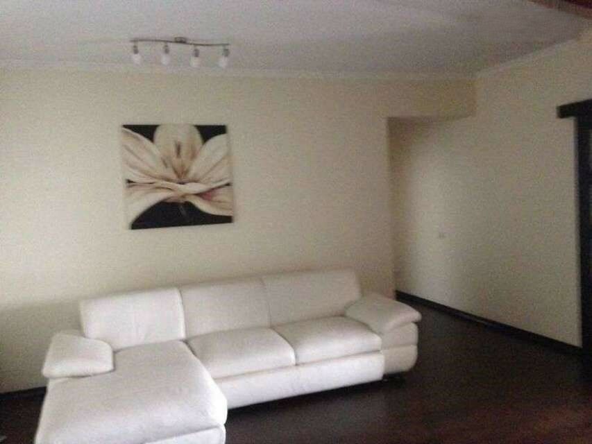 1838331879938351