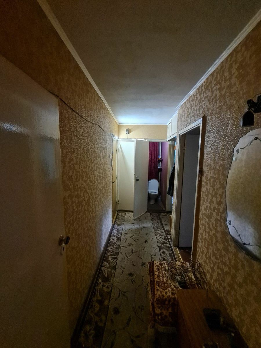1836166323918352
