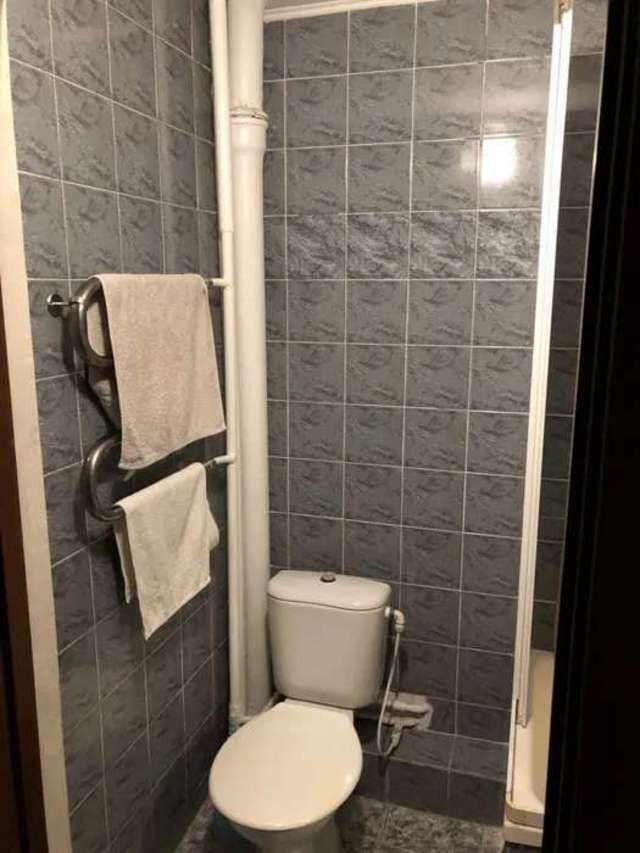 1831006213008353