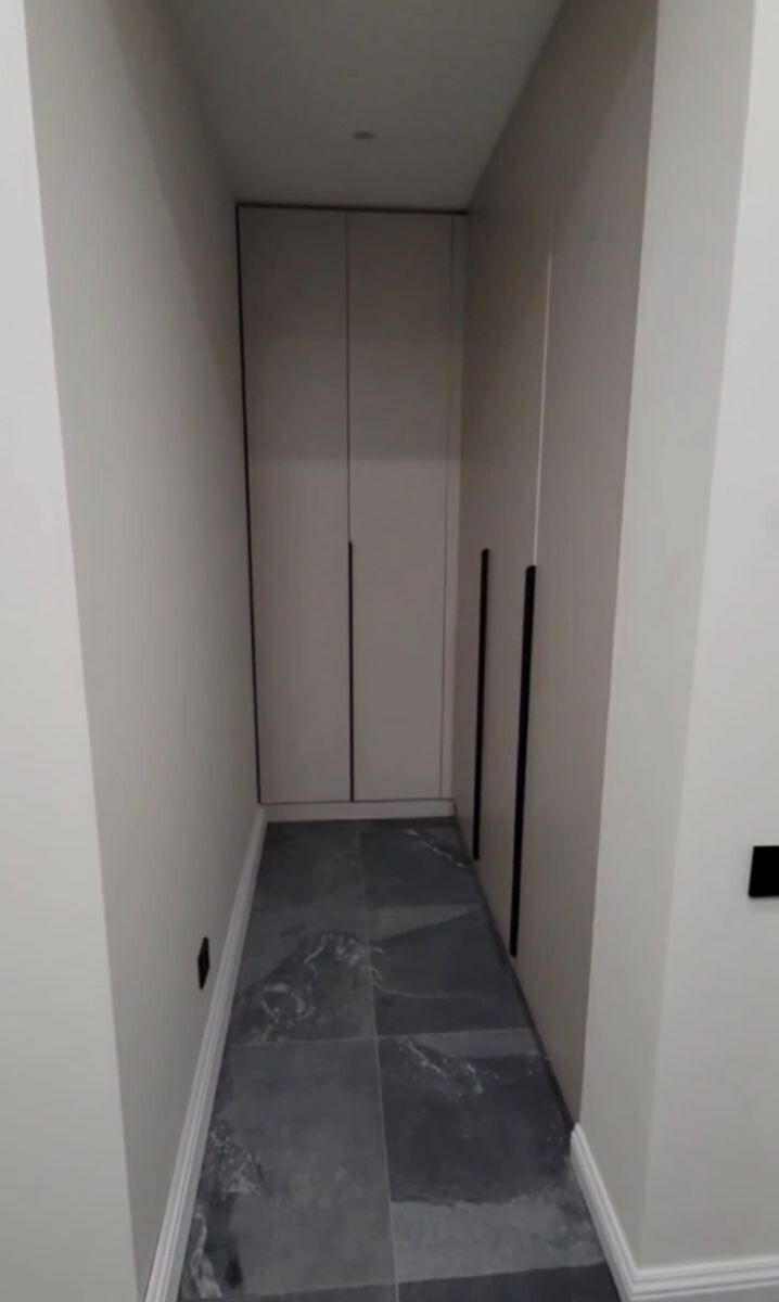 1836974908182354