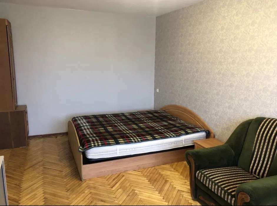 1830818561117355