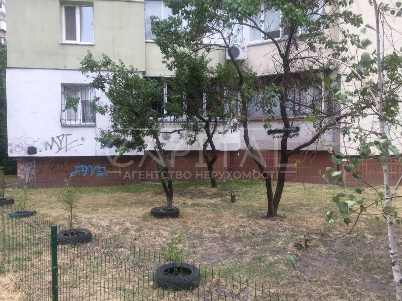 1835709588063356