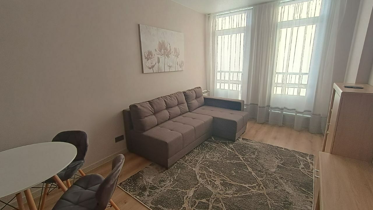 1837016686674356