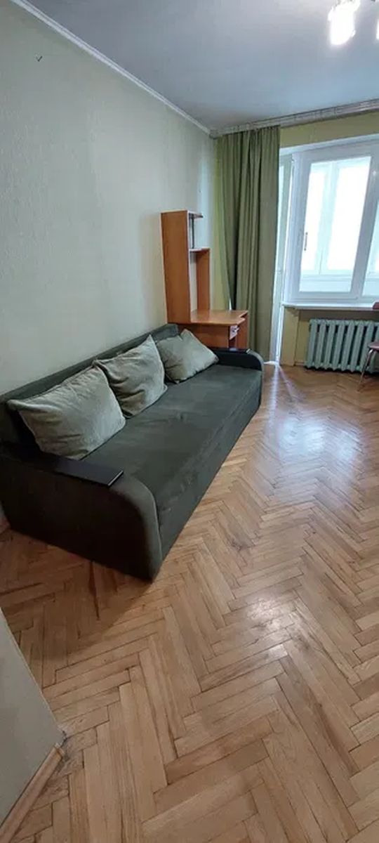 1837984398143356