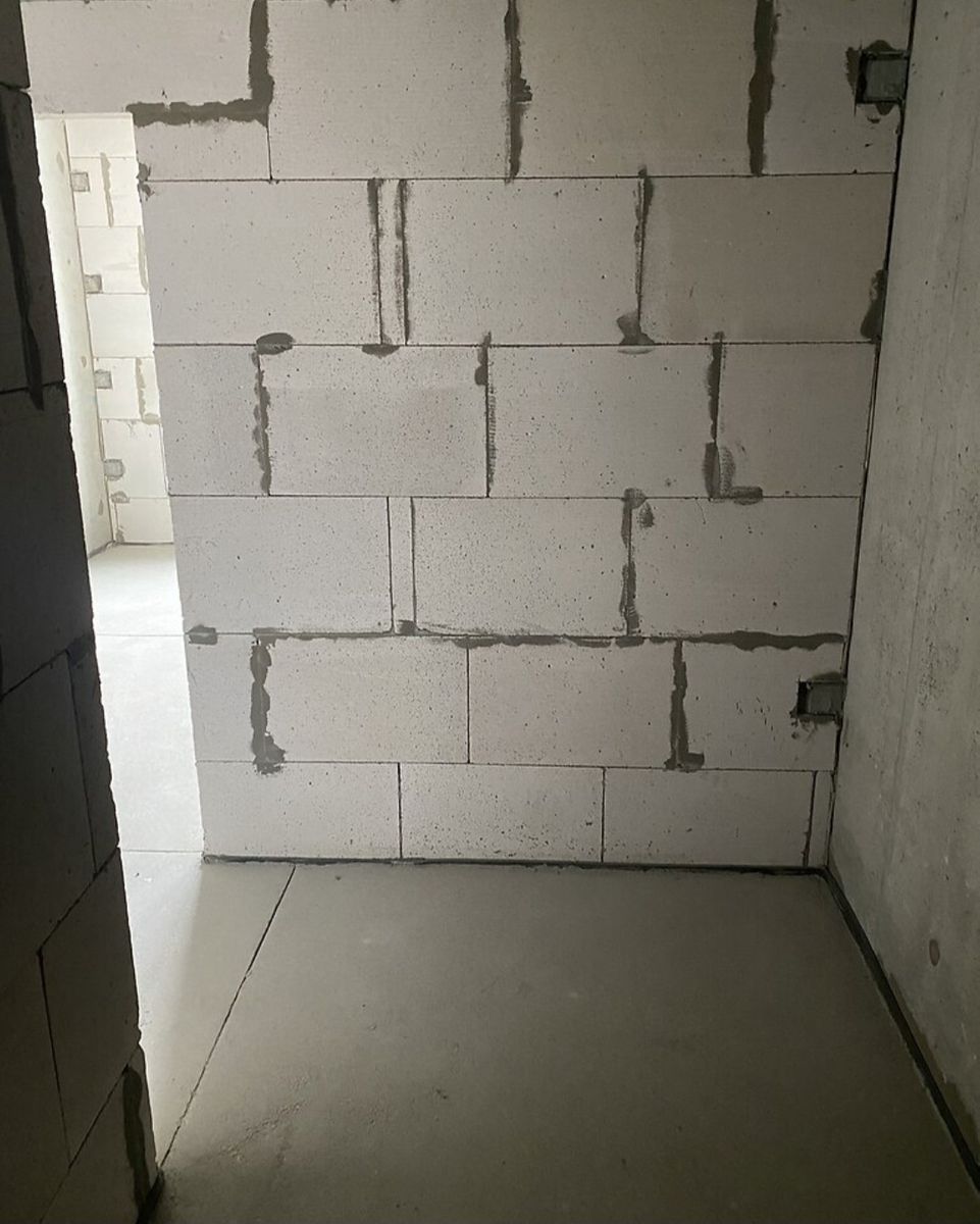 1831539140248357