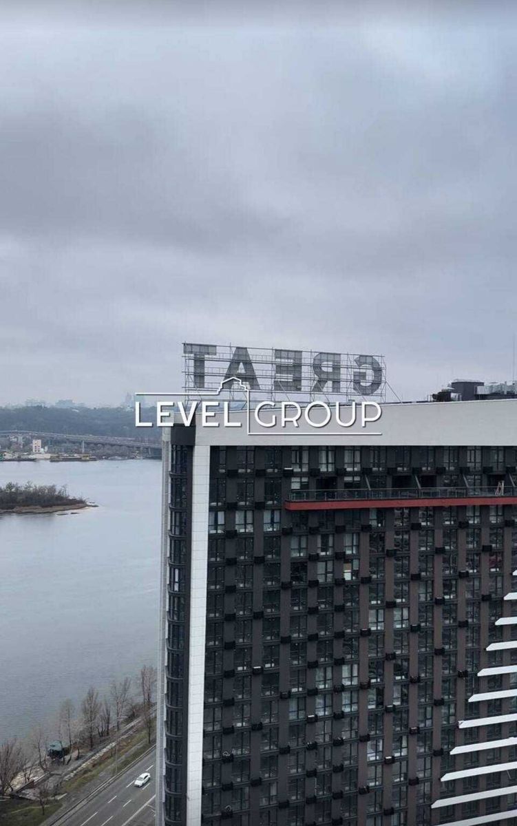 1832567291551357