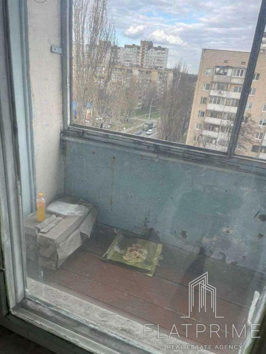 1832717754466357