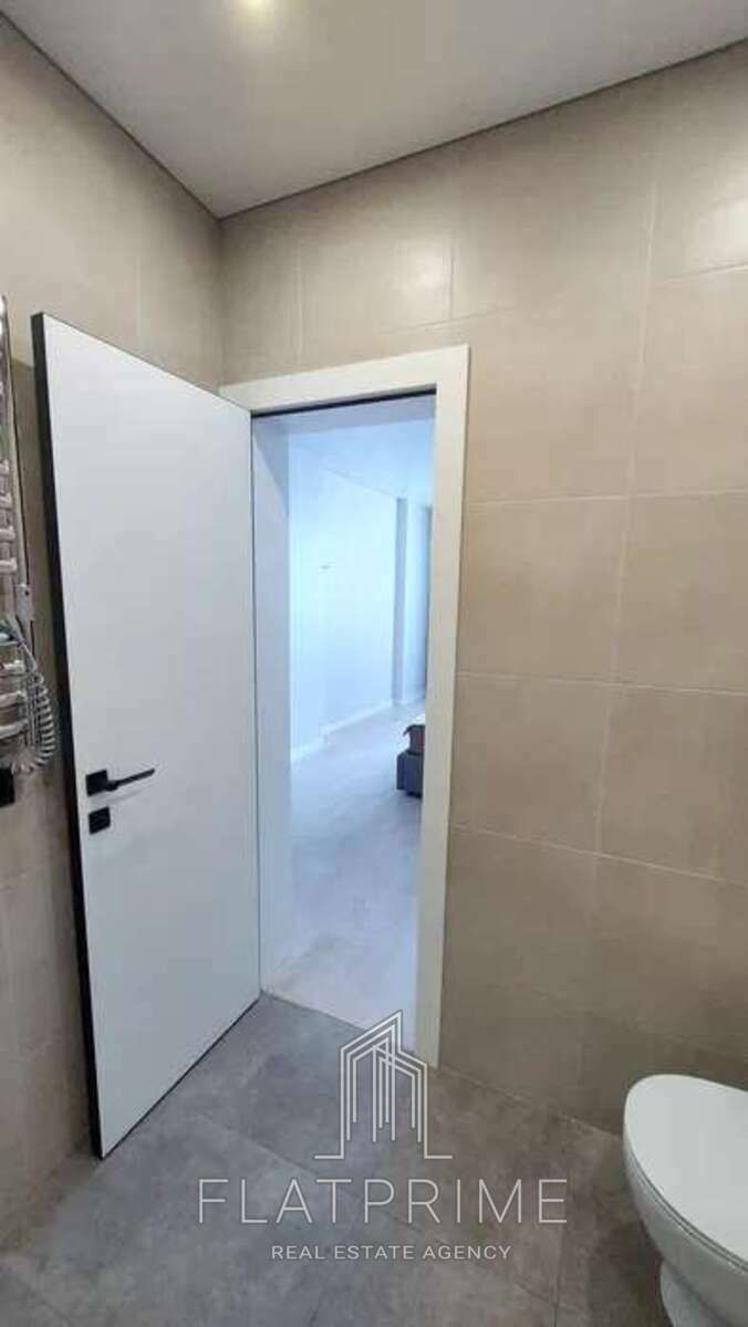 1826828271146358