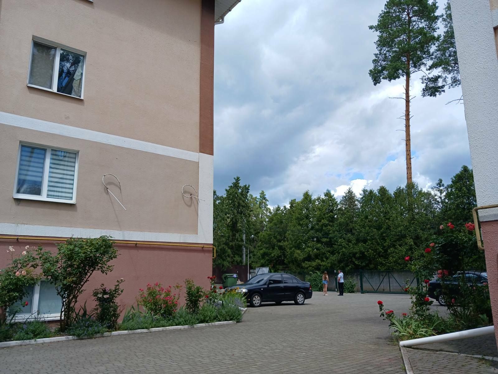 1836358017059358