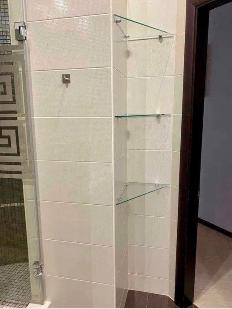 1832485631825359
