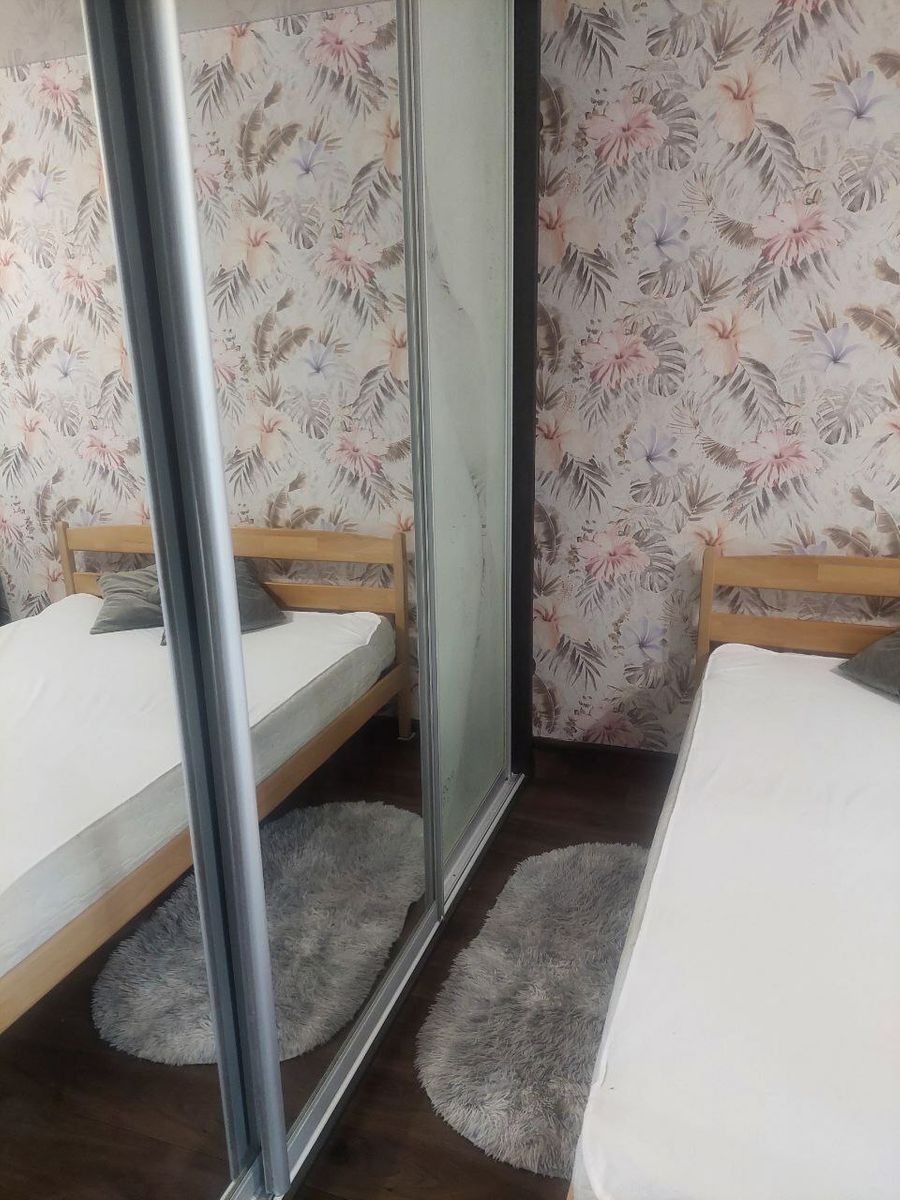 1835088717467036