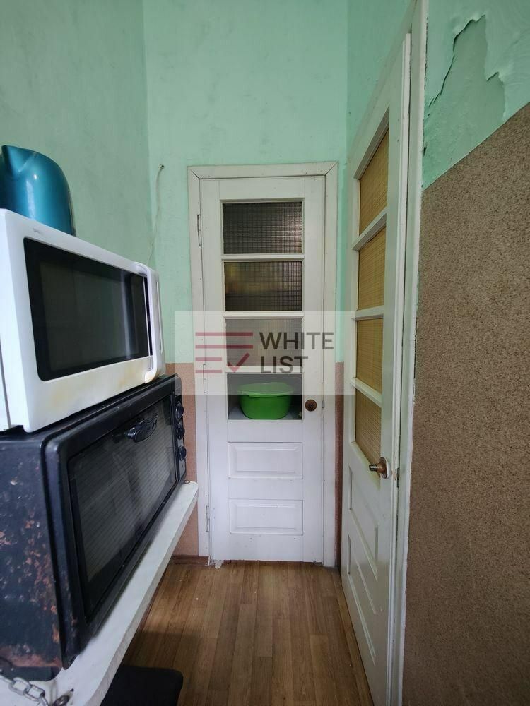 1838388545816036