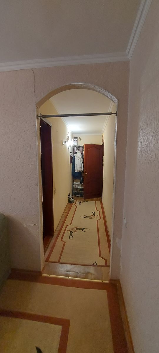 1832099186866360