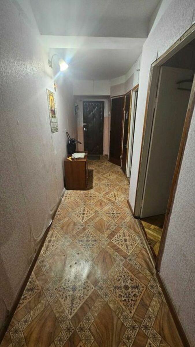 1833456673867360