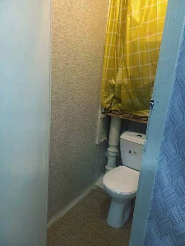 1834589369350360