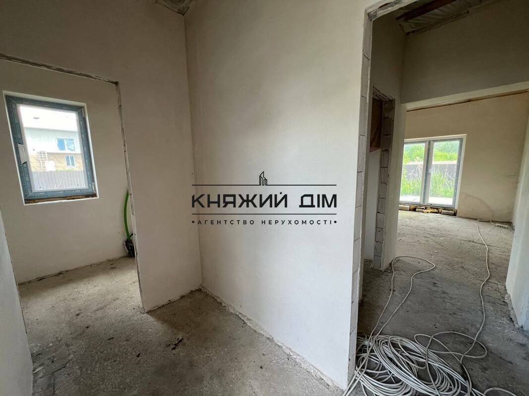 1835361375717360