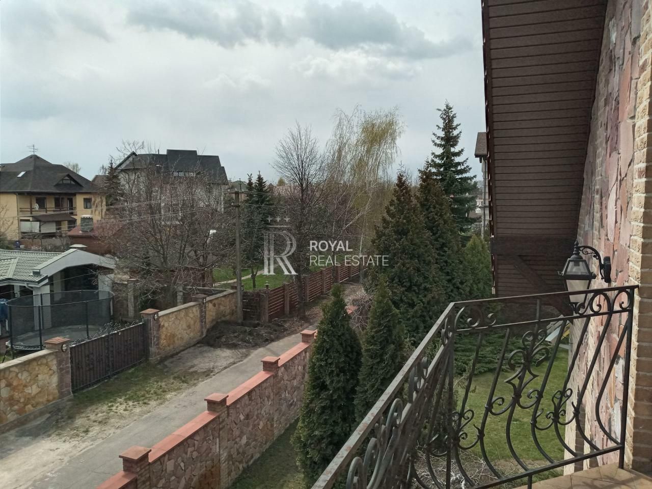 1838984609671360