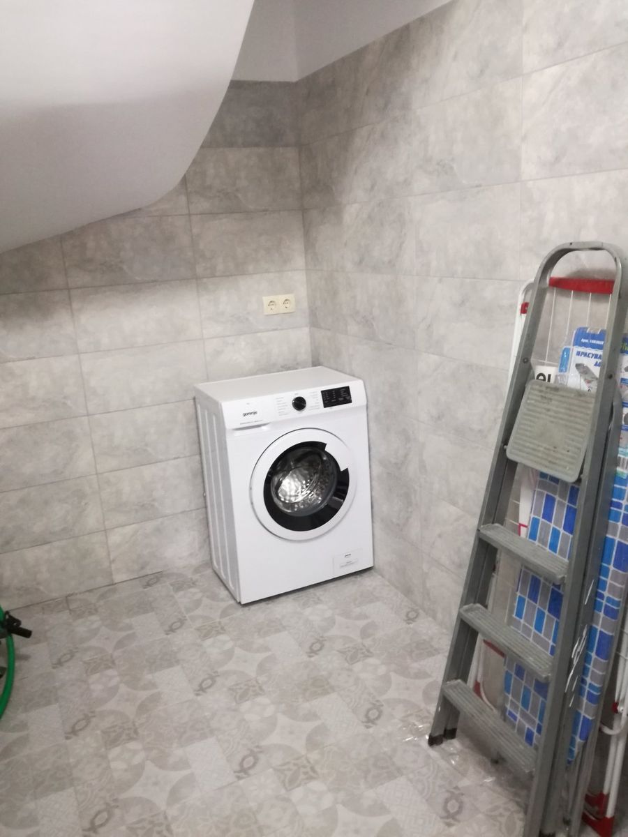 1839803317635361