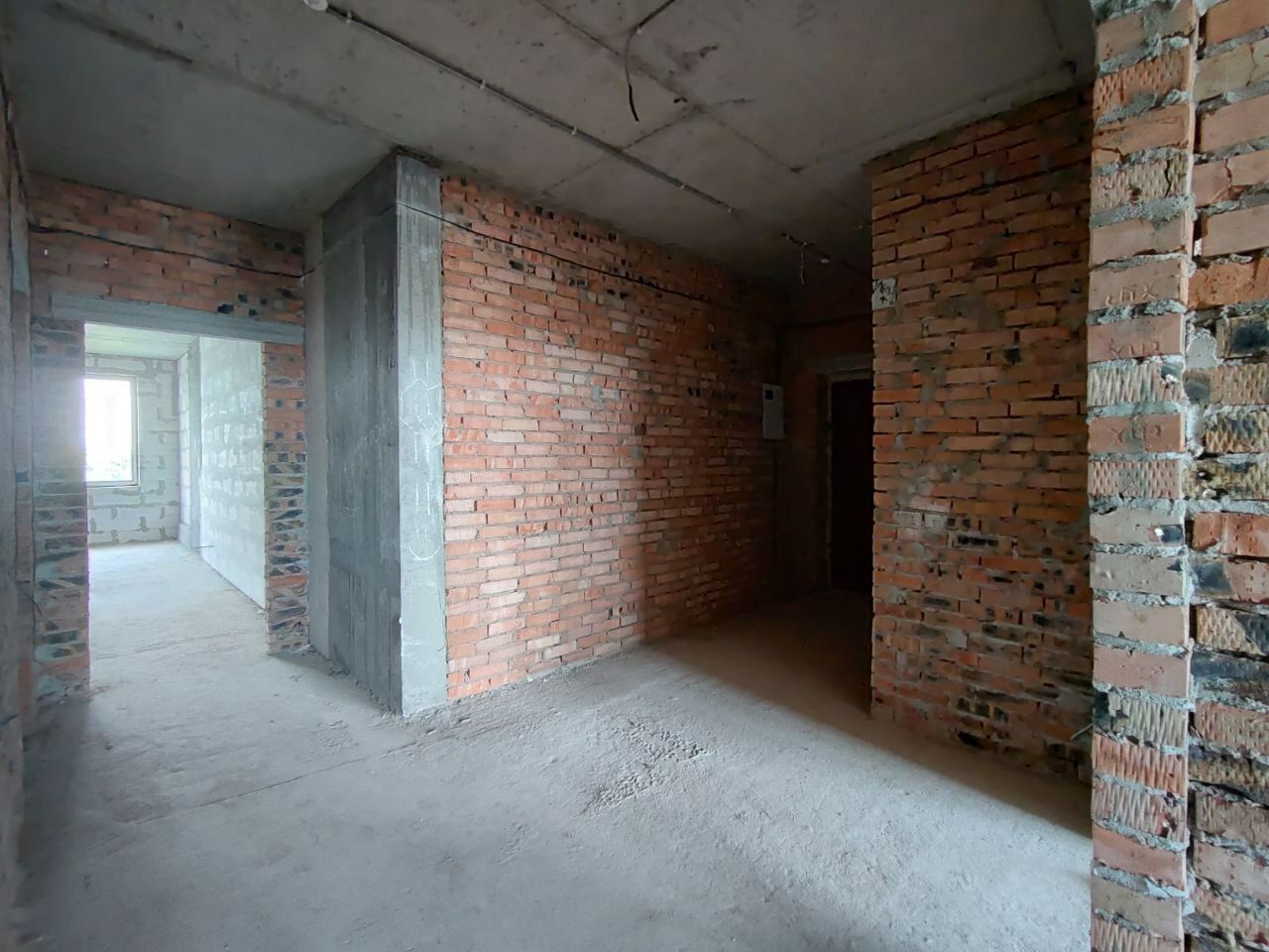 1833990732661363