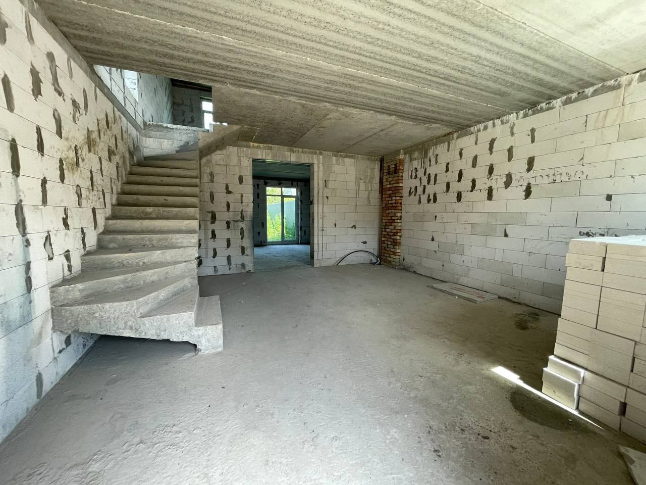 1838067475754363