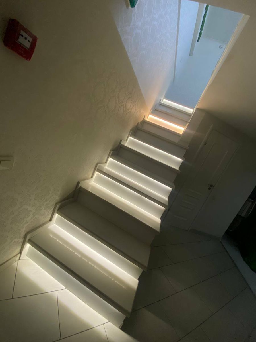 1833276943559364