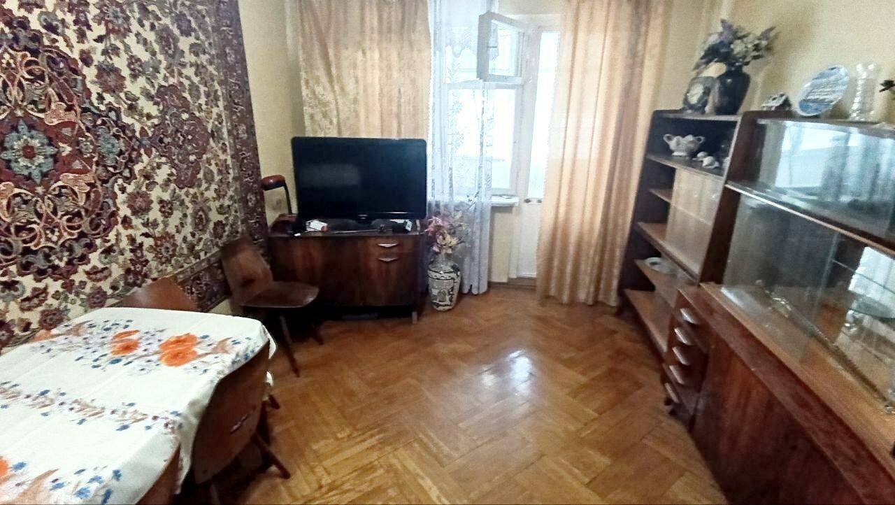 1838893065663364