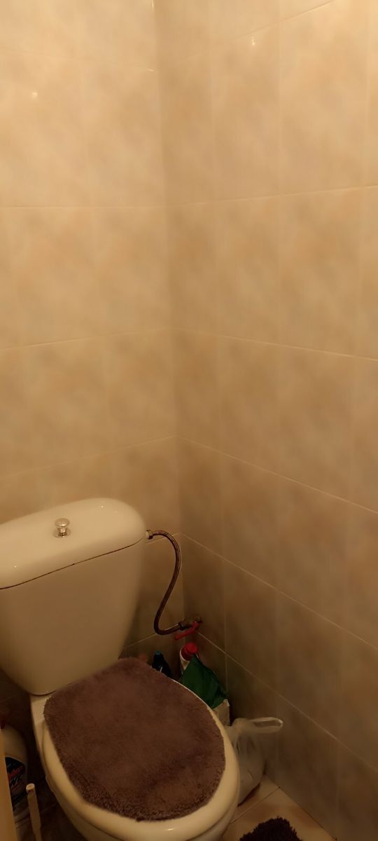 1836453571077365