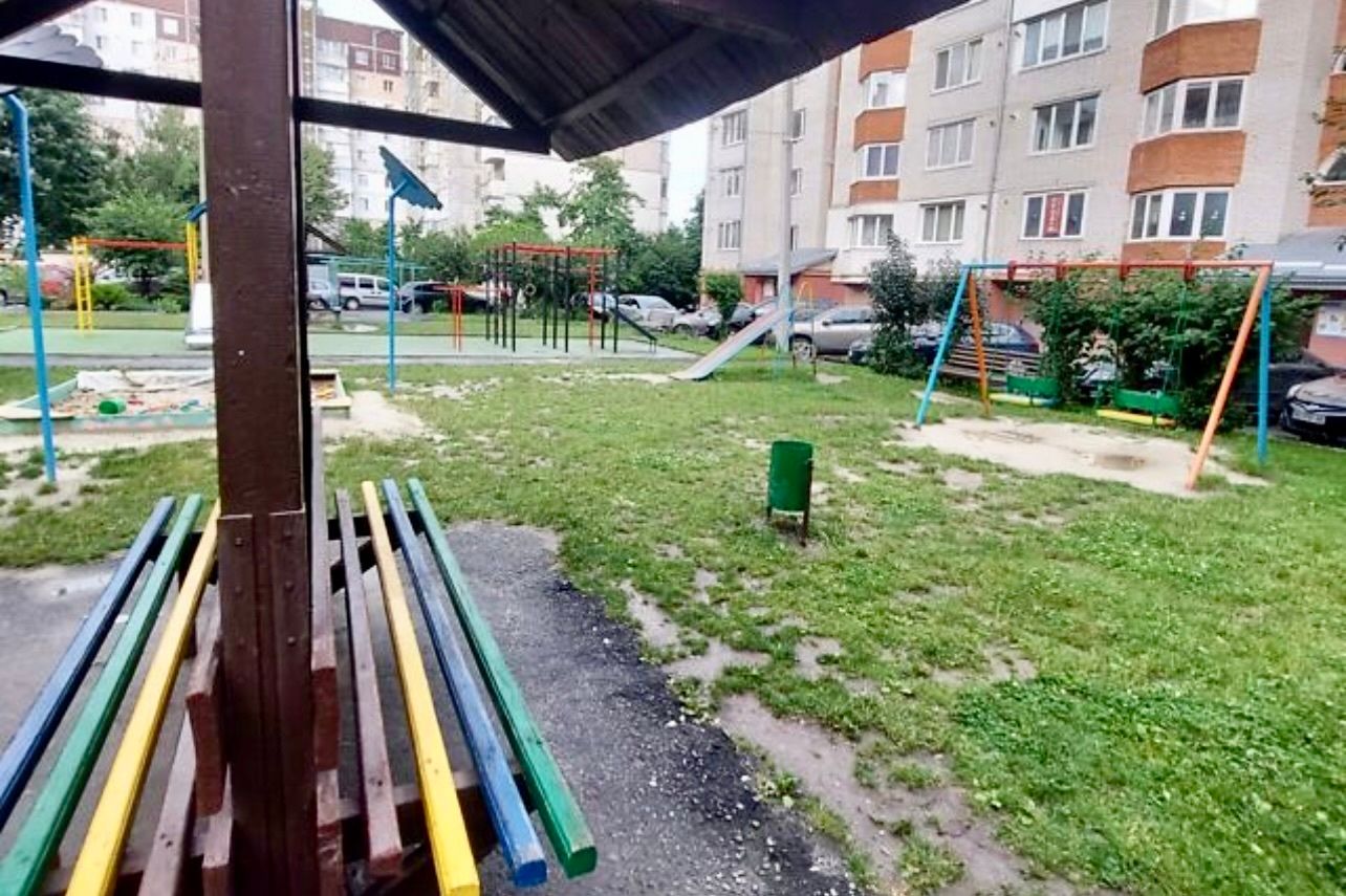 1835575443477366