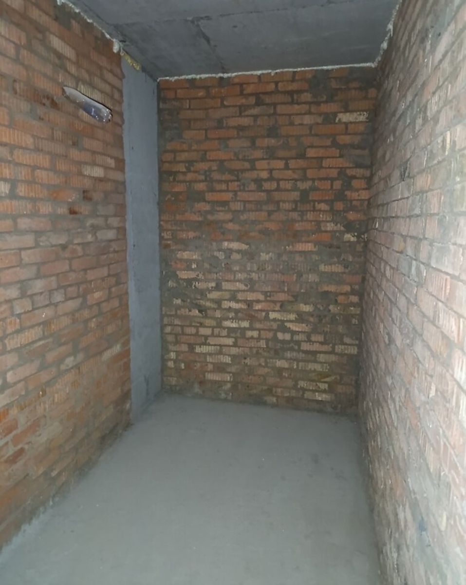 1838275766162367