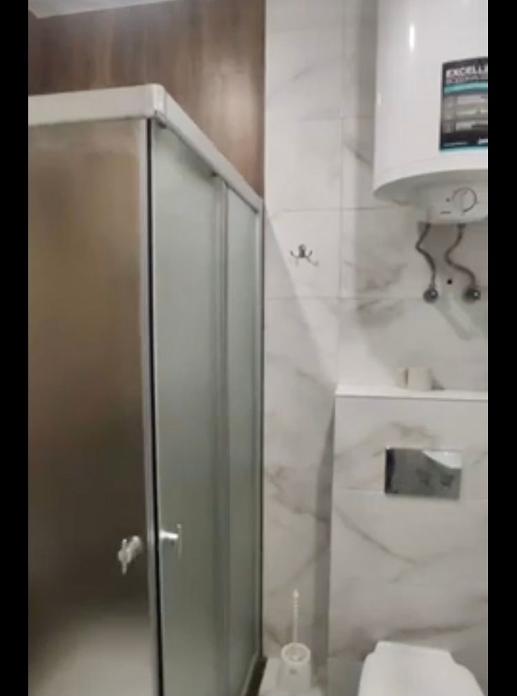 1834377588021368