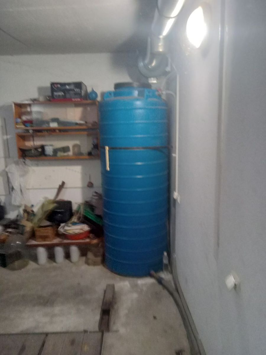 1837887572597368