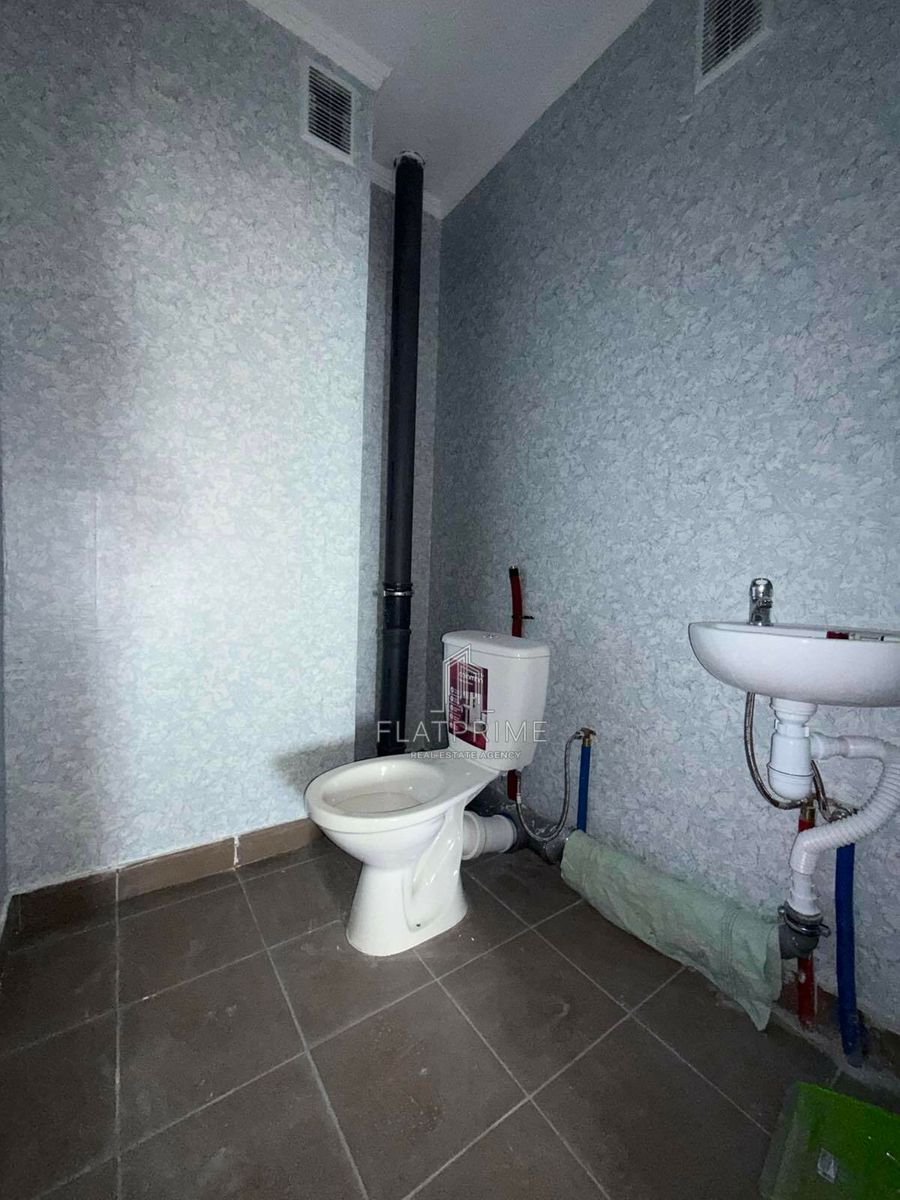1831900306272369