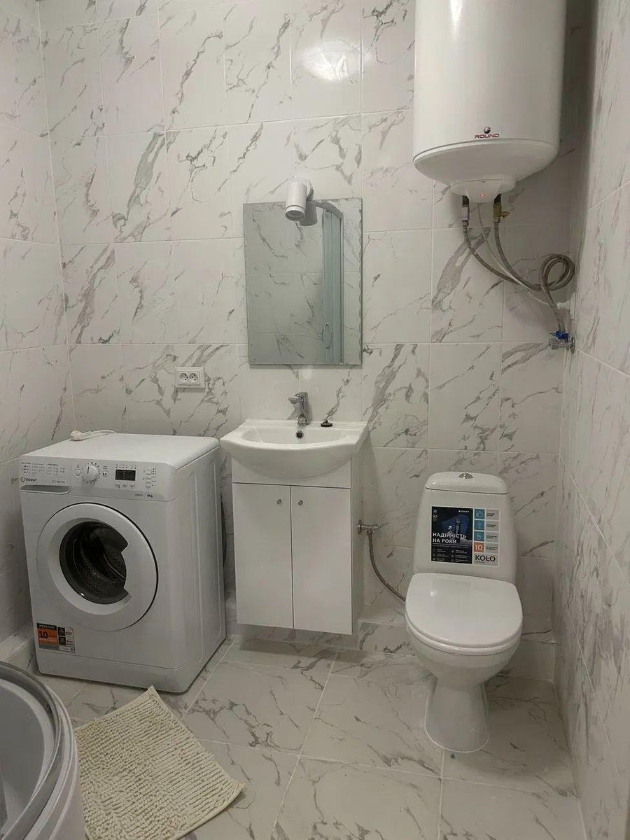 1832562257088369