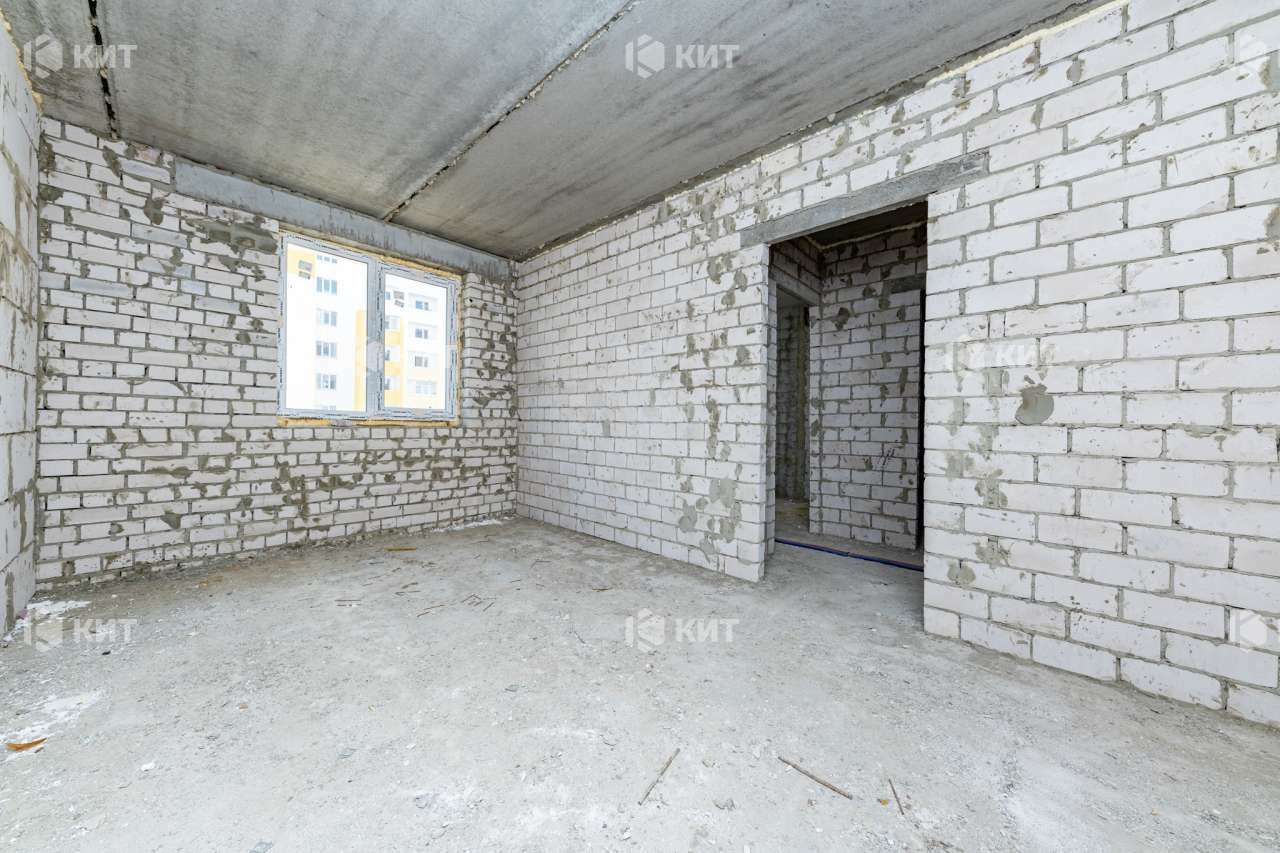 1835160168886369