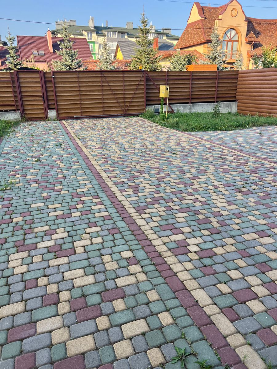 1837897016437369