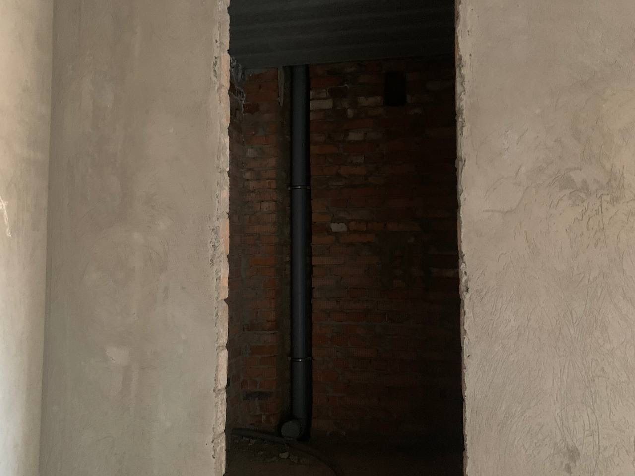 1838153943814369