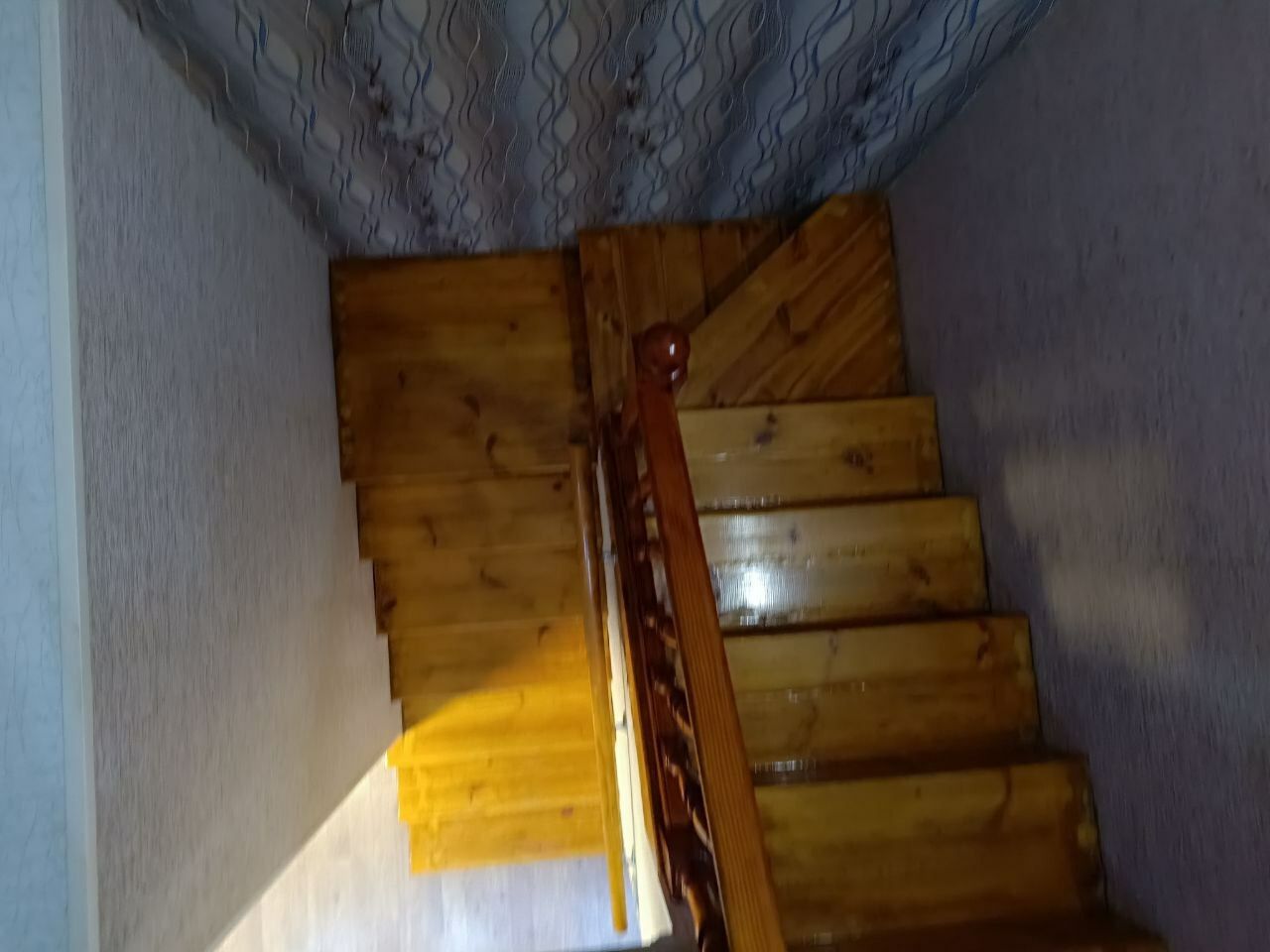 1838523485905370