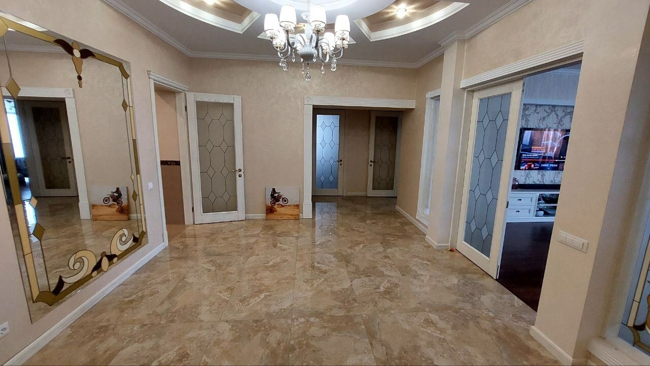 1833567468706372