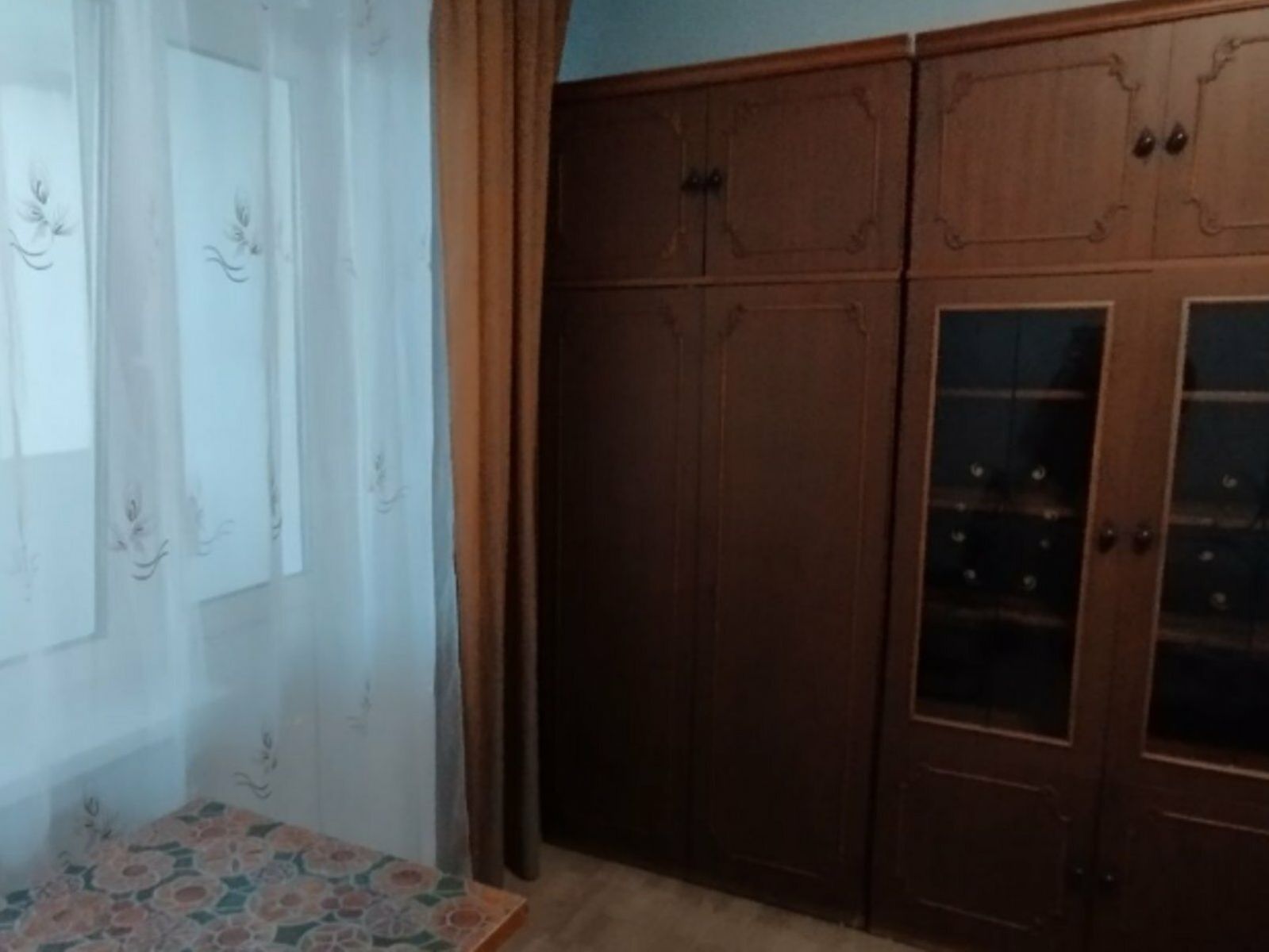 1834999741658372