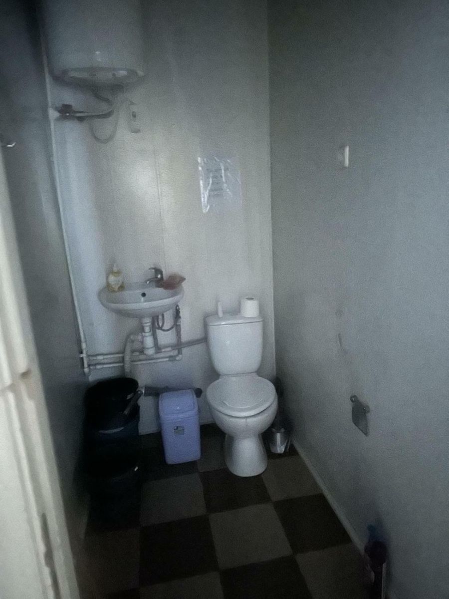 1835804377858372