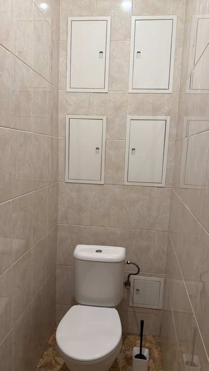 1833309061049374