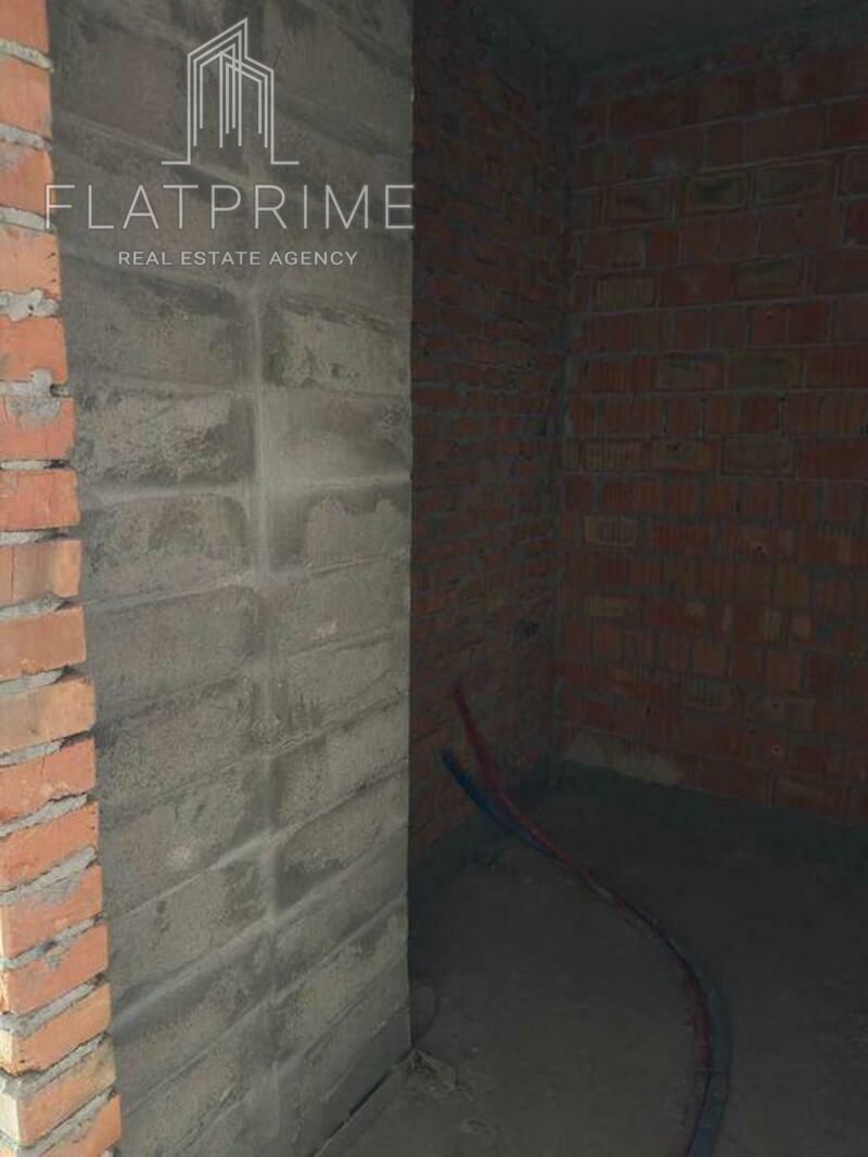 1832545464541375