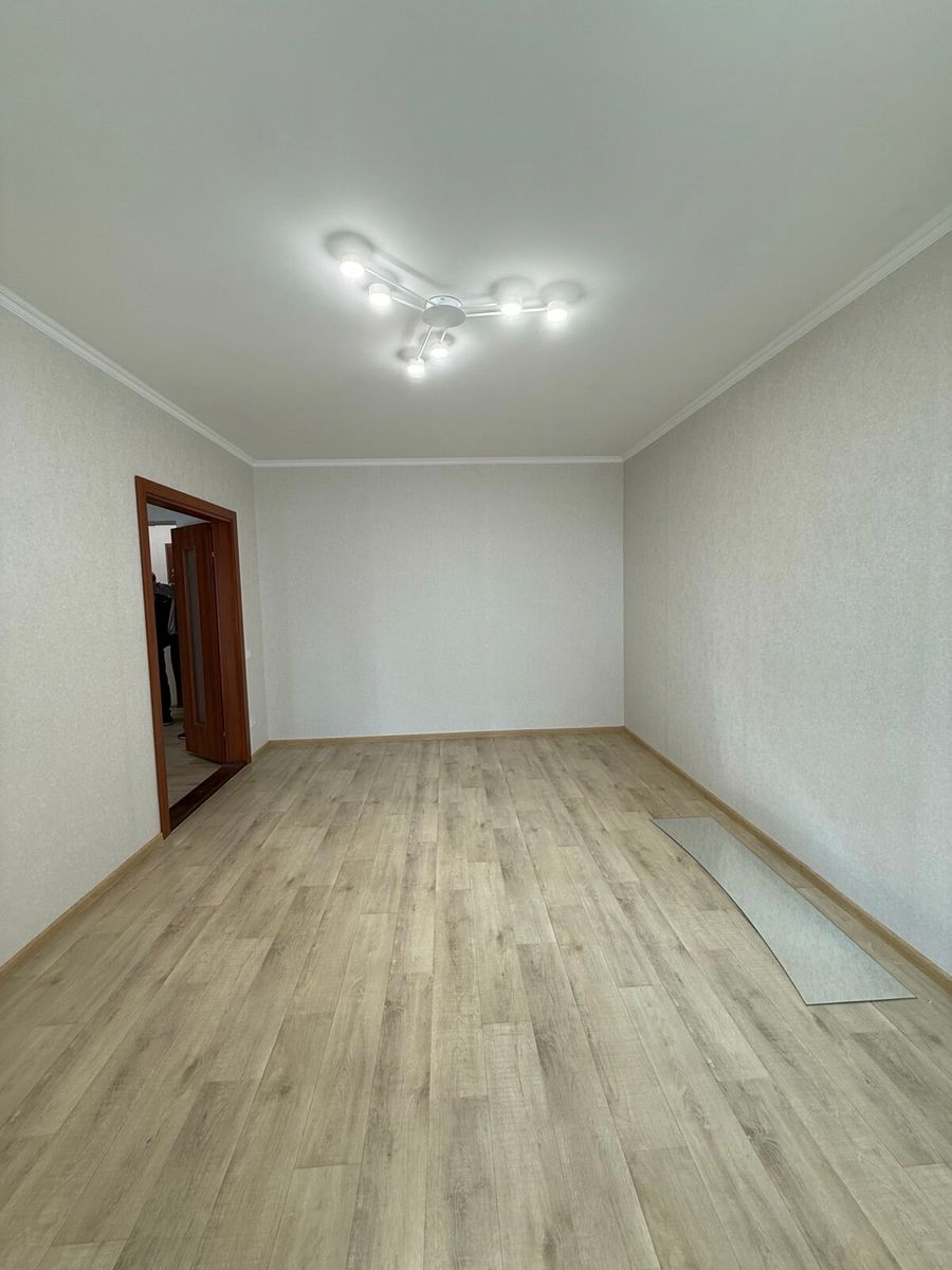 1834091437350375