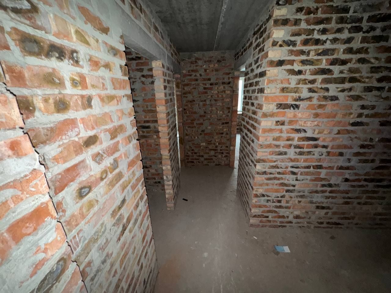 1842222861511375