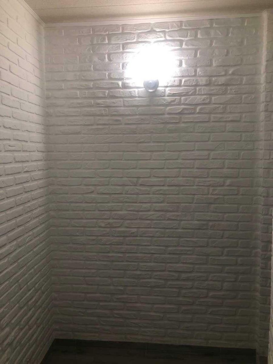 1833488578889376