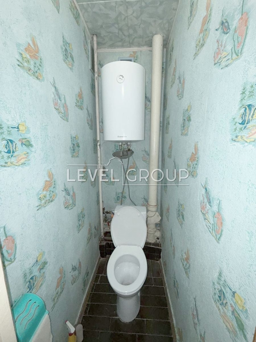 1835805314324377